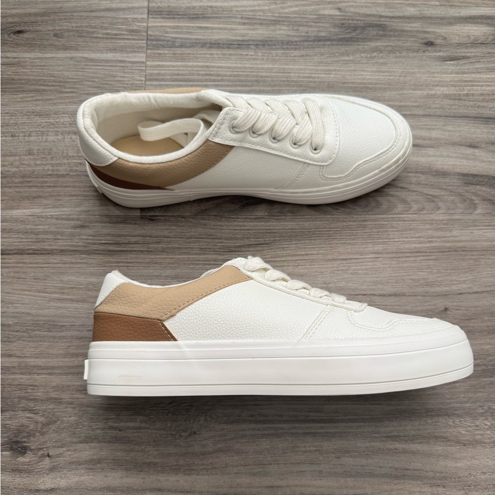 Nautica White and Tan Women’s Sneakers